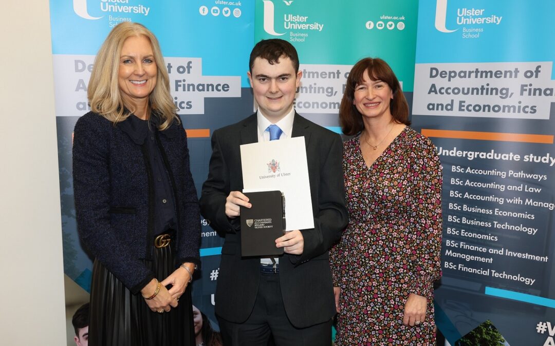 Top Academic Award for Graduate Trainee Philip Stothers
